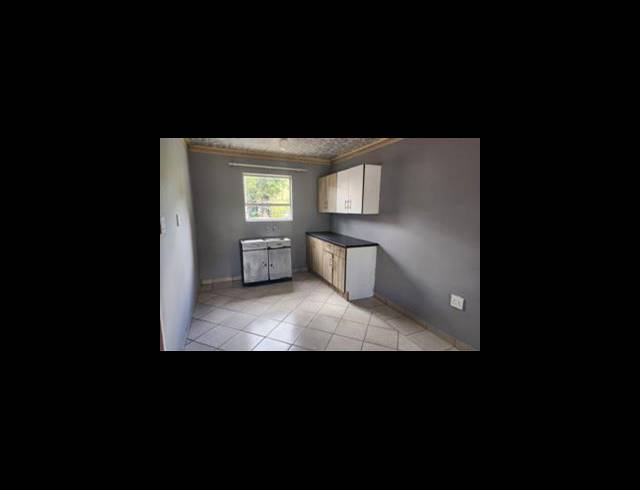 3 BEDROOM HOUSE FOR SALE IN OOS EINDE